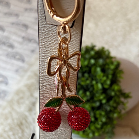Gold tone cherry bag charm with bow and cherry frame charms nwot - Picture 9 of 9